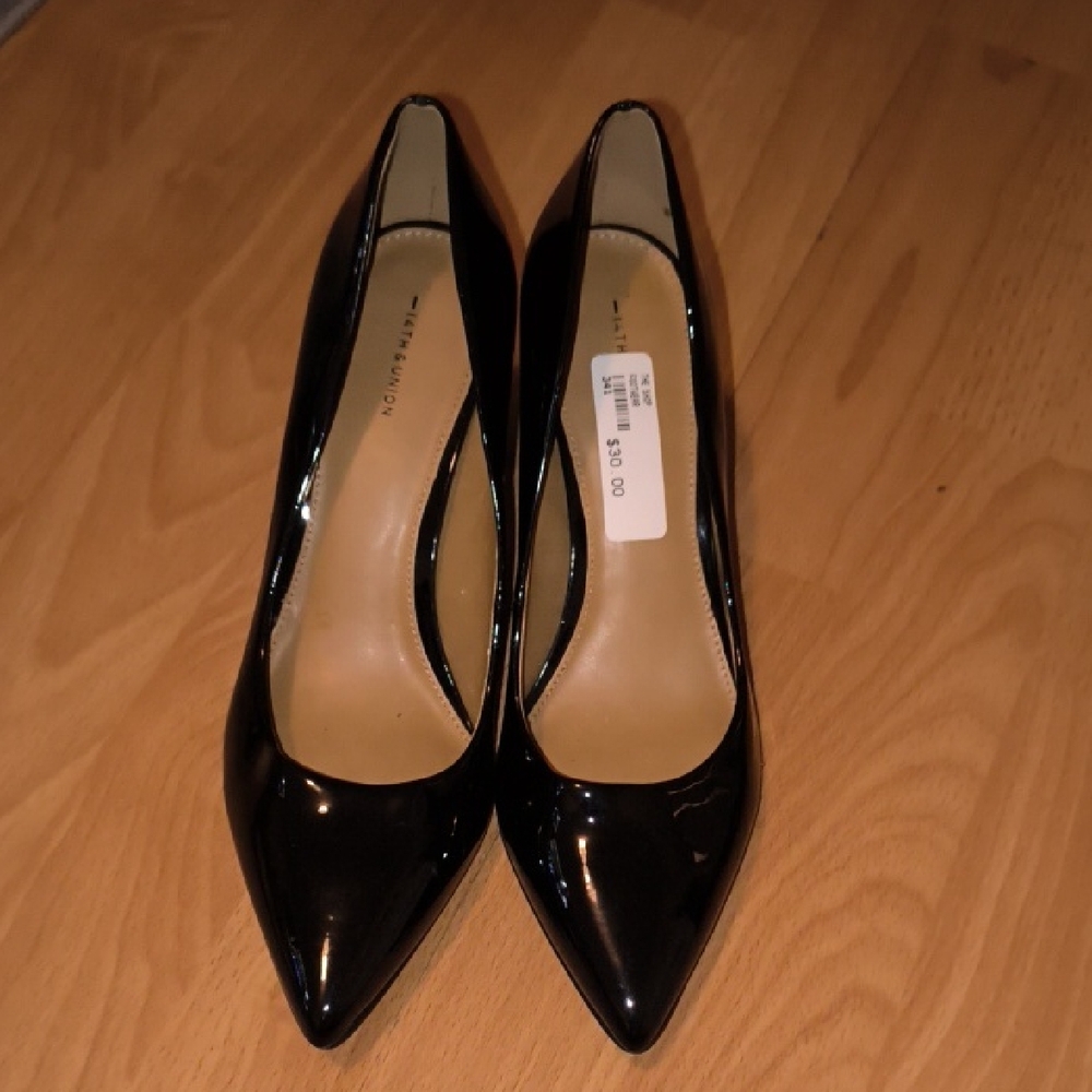 14th & Union | Glossy Black Heels